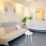 Sea La Vie - Beachfront Retreat 아파트