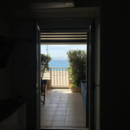 Apartment Sea La Vie - Beachfront Retreat *
