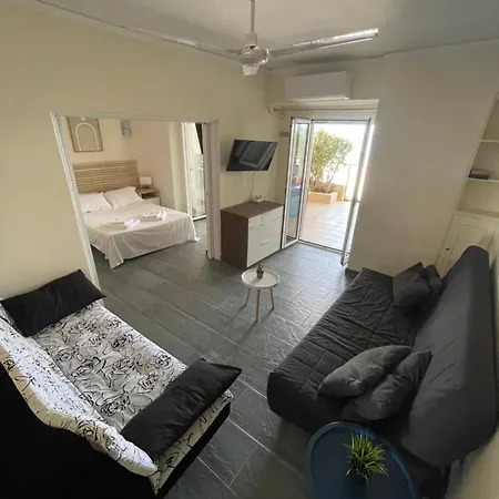 Sea La Vie - Beachfront Retreat