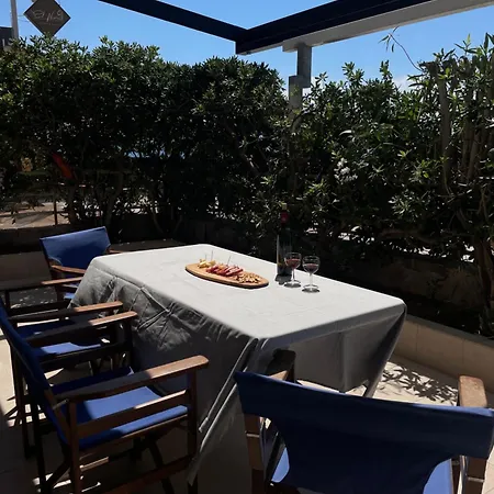 Apartment Sea La Vie - Beachfront Retreat