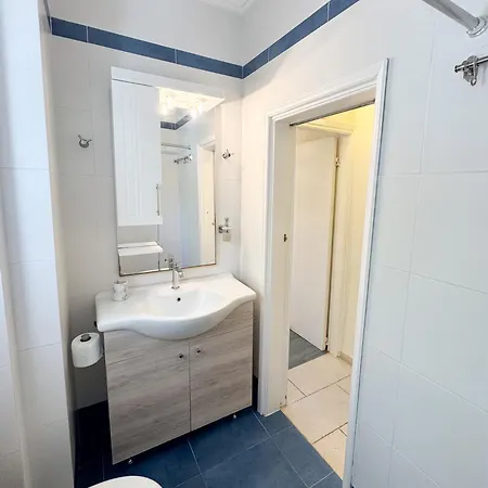 Sea La Vie - Beachfront Retreat *