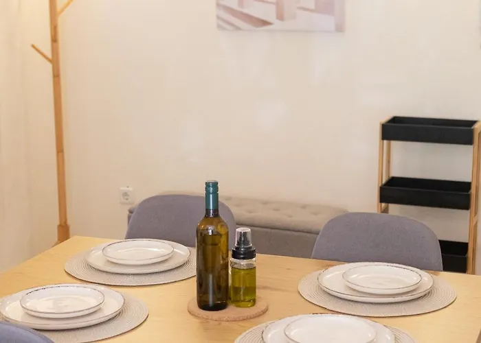 דירה Sea La Vie - Beachfront Retreat לוטראקי