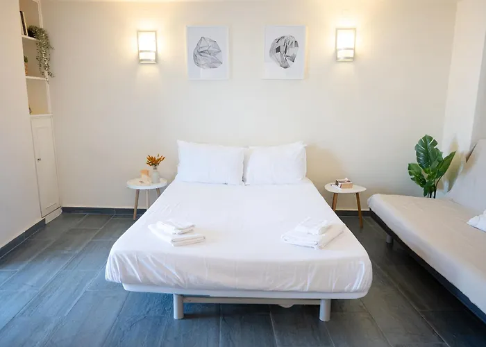 Sea La Vie - Beachfront Retreat דירה