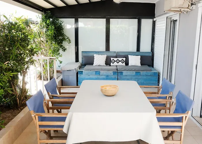 Sea La Vie - Beachfront Retreat דירה *