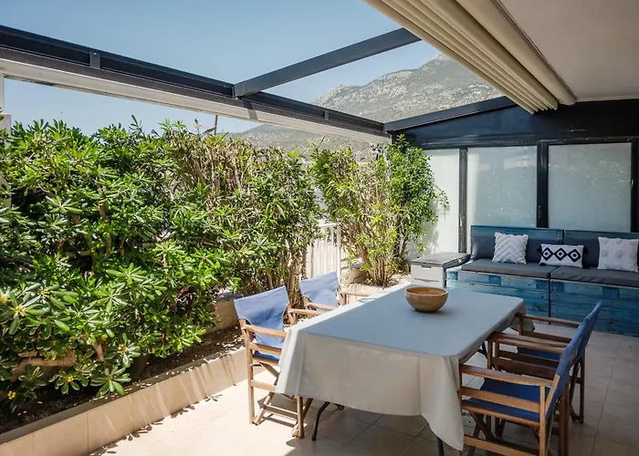 Sea La Vie - Beachfront Retreat